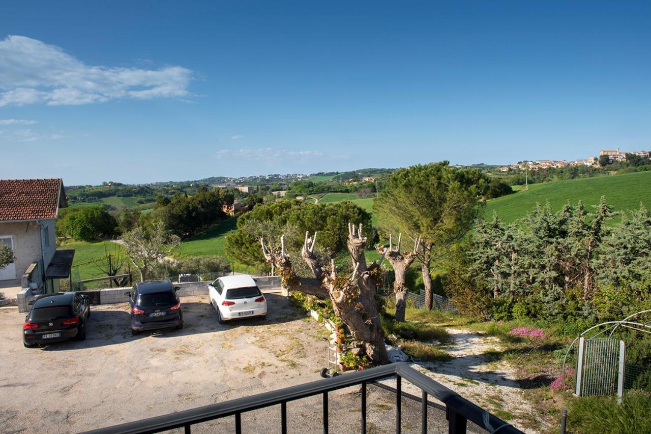 A11 - Varano, Delizioso Trilocale Con Giardino Анкона Экстерьер фото